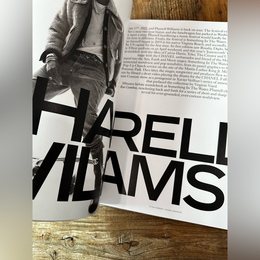 CHANEL Black and White Coffee Table Book magazine soft cover - Picture 5 of 6